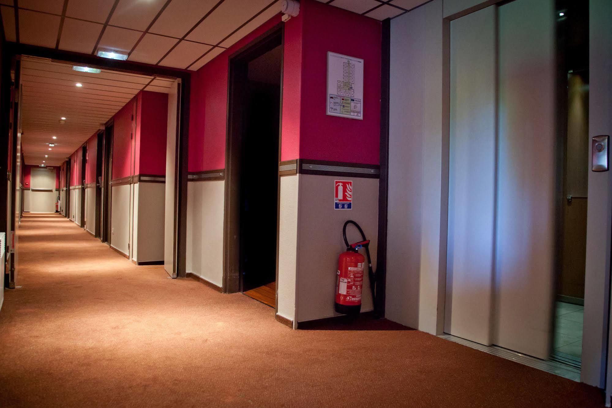 B&B Hotel Pau Zenith Екстериор снимка